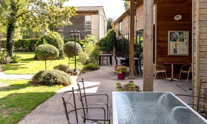 Nueil-les-Aubiers Hotel | Hotel Le Moulin de la Sorinière