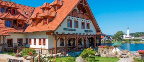 Frymburk Hotel | Hotel Leyla