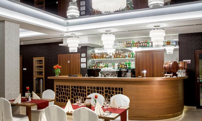 Opatow Hotel | Hotel Miodowy Młyn