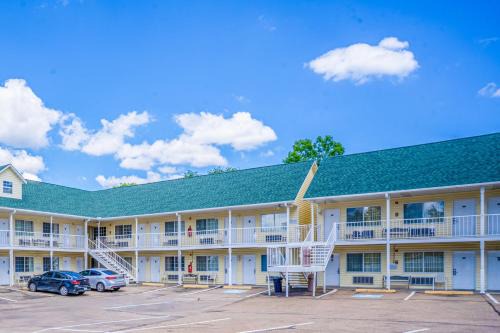 Eureka Springs Hotel | Hotel O Eureka Springs - Christ of Ozark Area