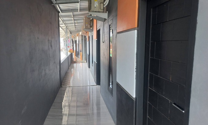 Slawi Hotel | Hotel O Guest House Cinta Damai