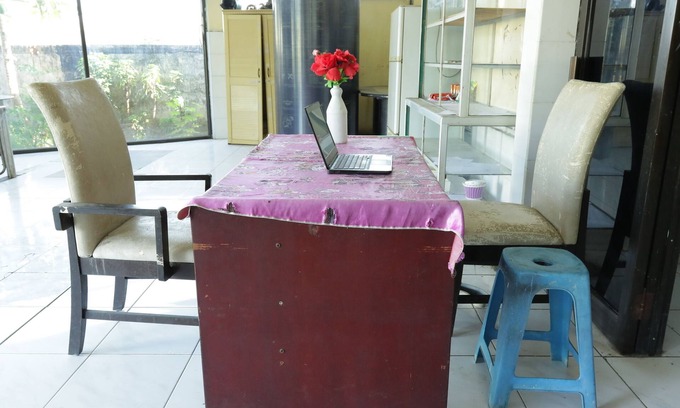 Gresik Hotel | Hotel O Homestay Sehat