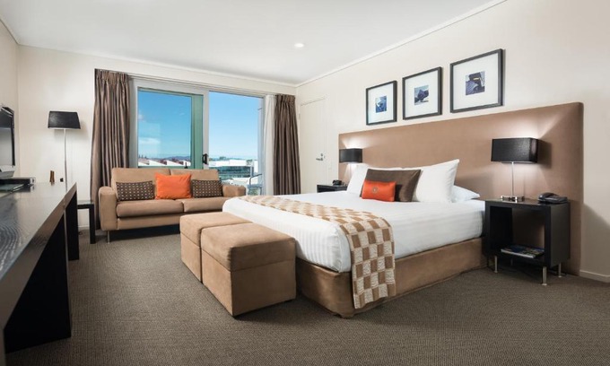 Tauranga Hotel | Hotel on Devonport
