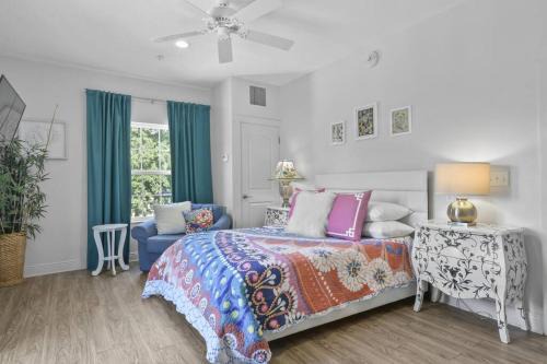 Pass Christian Apartment | Hotel Pass Christian Queen Suite 205