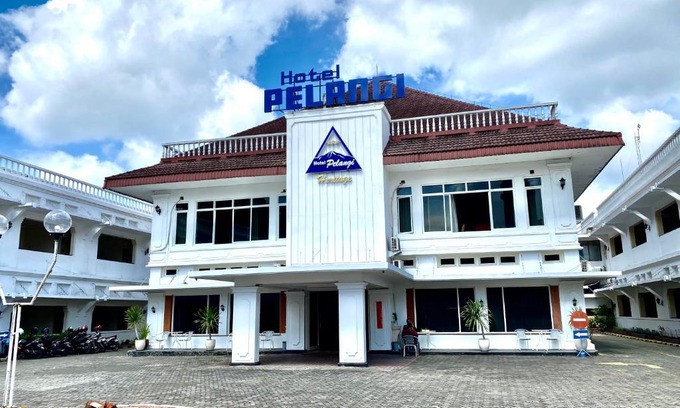 Klojen Hotel | Hotel Pelangi Malang, Kayutangan Heritage