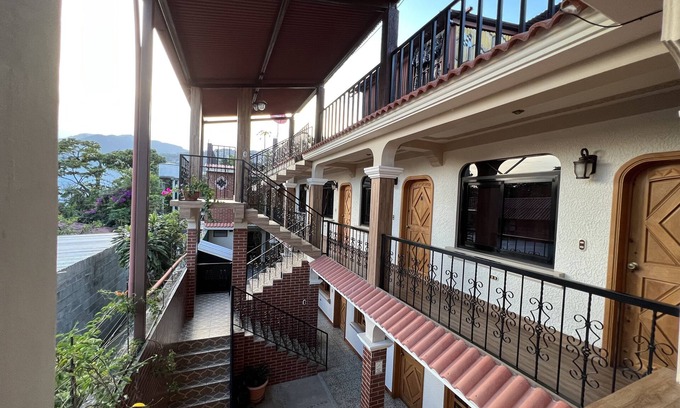 Panajachel Hotel | Hotel Posada don Miguel