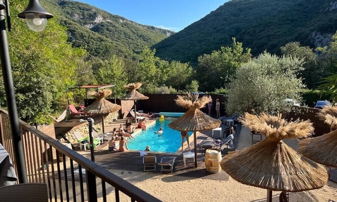 Vallon-Pont-d'Arc Hotel | Hotel Restaurant le Belvedere