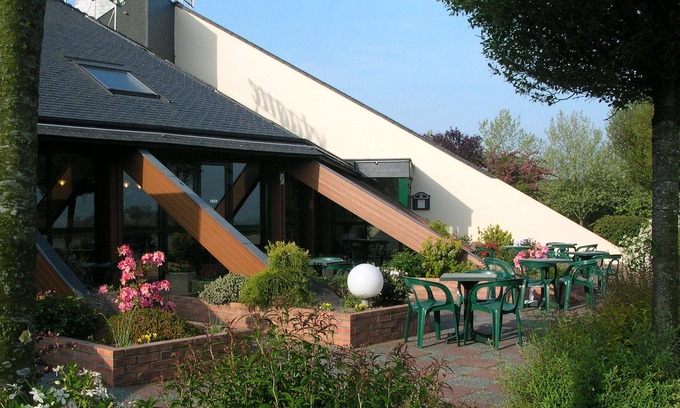 Louvigne-de-Bais Hotel | Hotel Restaurant Le Bretagne
