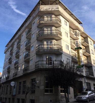 O Carballino Hotel | Hotel Restaurante Derby