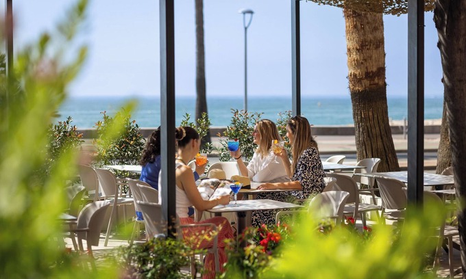 Cros-de-Cagnes Hotel | Hotel Royalmar