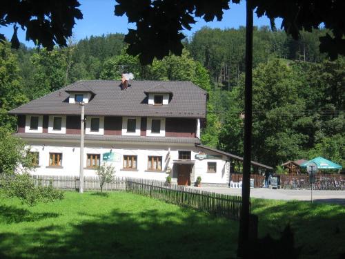 Komorni Lhotka House | Hotel Säntis