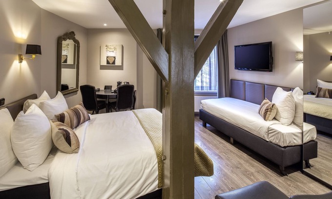 Burgwallen Nieuwe Zijde Hotel | Hotel Sint Nicolaas