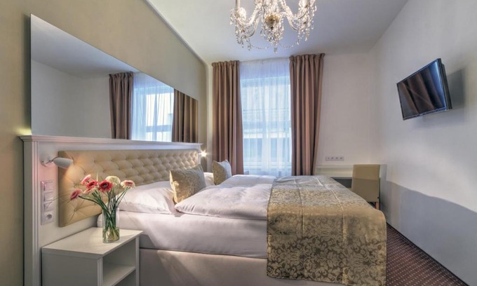 Vinohrady Hotel | Hotel Taurus