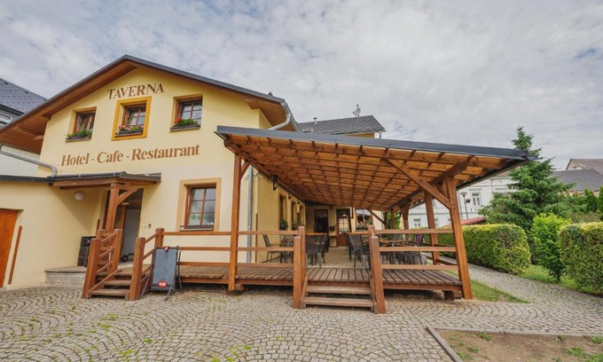 Javornik Hotel | Hotel Taverna