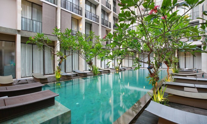 Downtown Kuta Hotel | Hotel Terrace at Kuta
