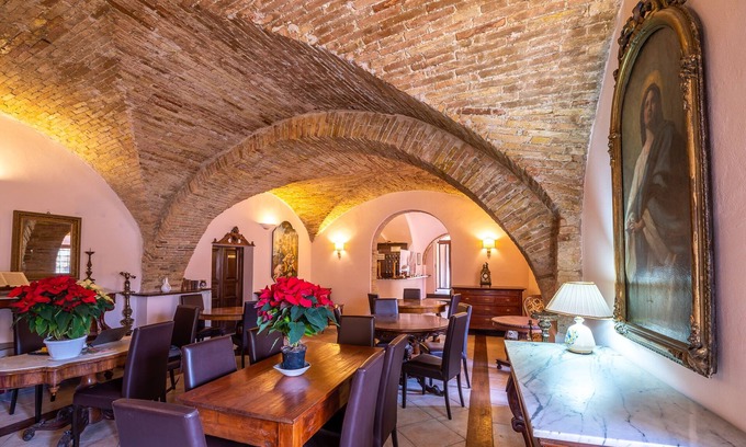 Trevi Hotel | HOTEL TREVI