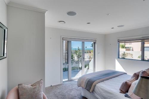 Westshore House | HotelSuse