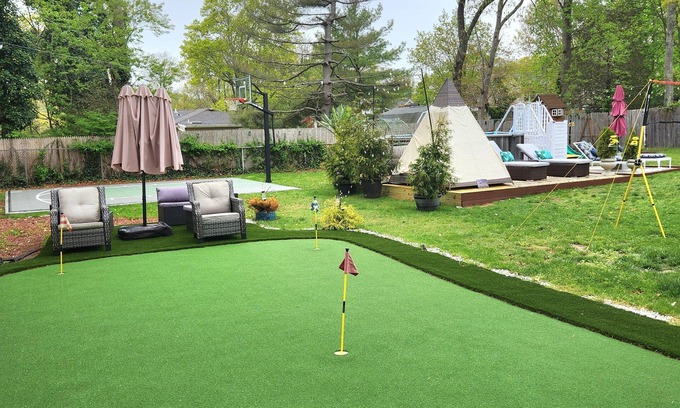 Mastic House | Hottub, ⛳️, htd pool,Basketball, n30% offnnnnnnnnnnnnnnnn