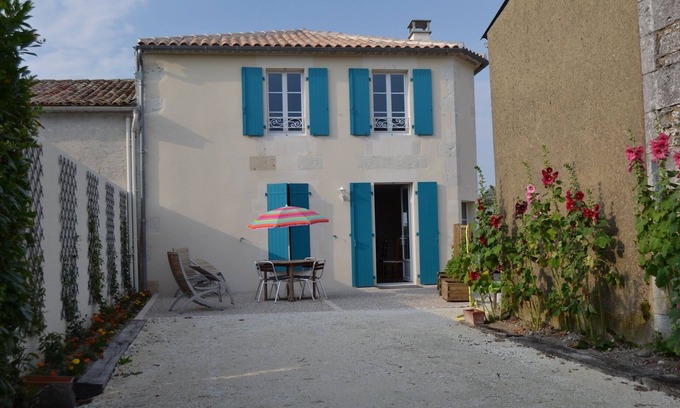 Chenac-Saint-Seurin-d'Uzet House | HOUSE 6 pers. Disabled Access - Gironde Estuary