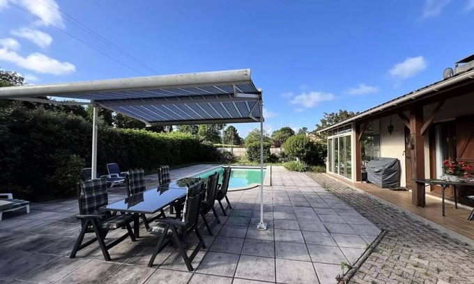 Grayan-Et-L'Hopital Villa | House 104-grayan And L Hospital - 104 - Nice villa with swimming pool in a quiet area