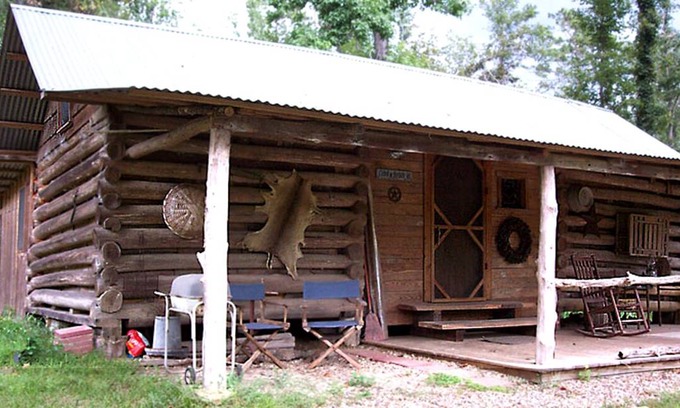 Kountze House | House ∙ 2 bedrooms ∙ 4 guests