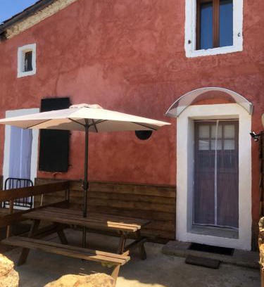 Castaignos-Souslens Apartment | House 2 people