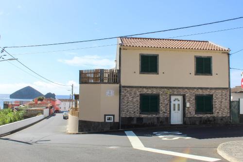 Mosteiros House | House 37North