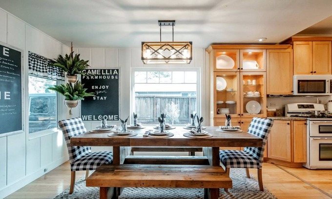 Newberg House | House ∙ 5 bedrooms ∙ 10 guests
