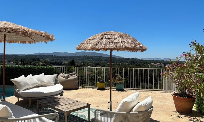 Allauch House | House Allauch, nice view with swimming pool