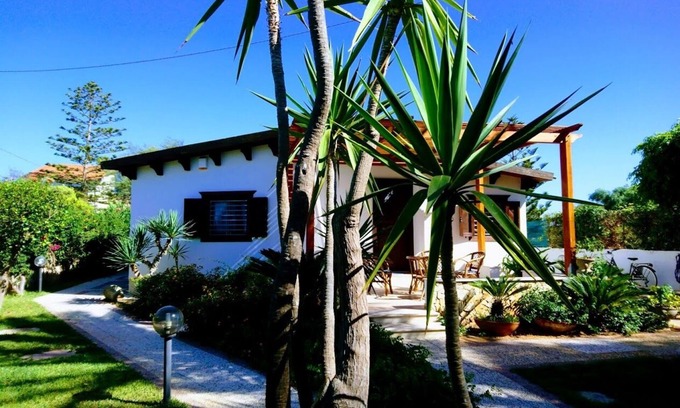 Punta Secca Villa | house at 100 m. from the sea