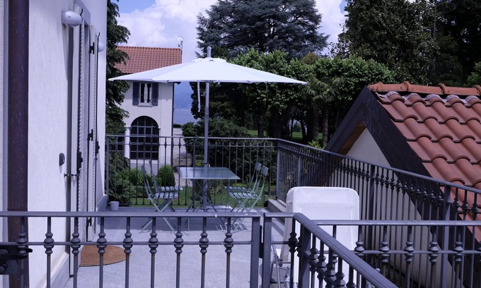 Quassa Apartment | house at the lake with swimming pool
