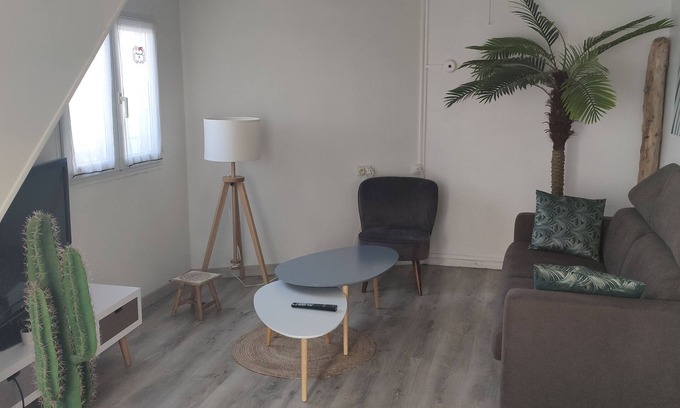 La Tranche-sur-Mer House | House center ville la tranche sur mer, 4 rooms, sleeps 6