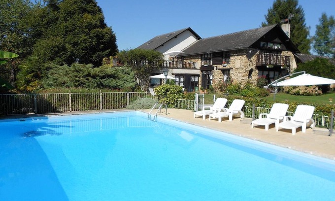 Haut-de-Bosdarros House | House, character cottage, 16p, countryside, swimming pool. atlantic pyrenees 64
