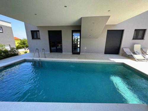 Banjole House | House Dusa