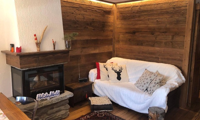 La Thuile Apartment | House Edelweiss by Holiday World