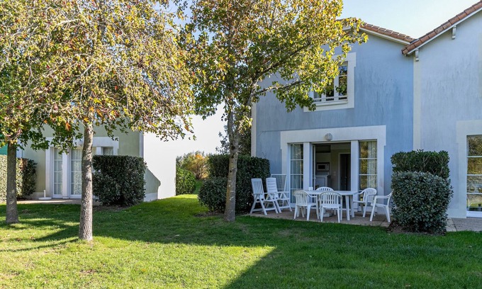 Bourgenay Ski Chalet | House for 6 -Pool - Port Bourgenay