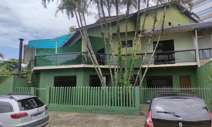 Guaratuba House | House in the Central Beach of Guaratuba
