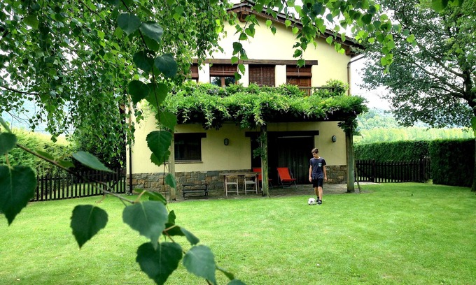 Joanetes Cottage | House in the Vall d'en Bas, near bike lane-free swimming pools. Fantastic views.