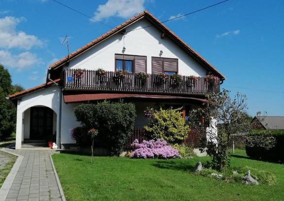 Catrnja Apartment | House Mihaela&nina