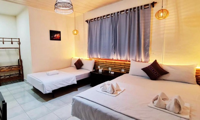 Kampot Hotel | House of Guest - Kampot - Ecran Noddles - Main Beach - River side - Rainbow Bridge