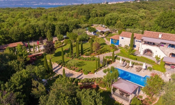 Sveti Ivan Dobrinjski House | House of Olives Comfortable holiday residence