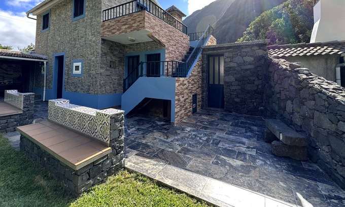 Porto Moniz House | House of Walnut