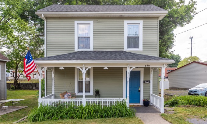 Staunton House | House on cul-de-sac