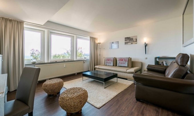 Helgoland Apartment | House Roland - Apartment facing the lake