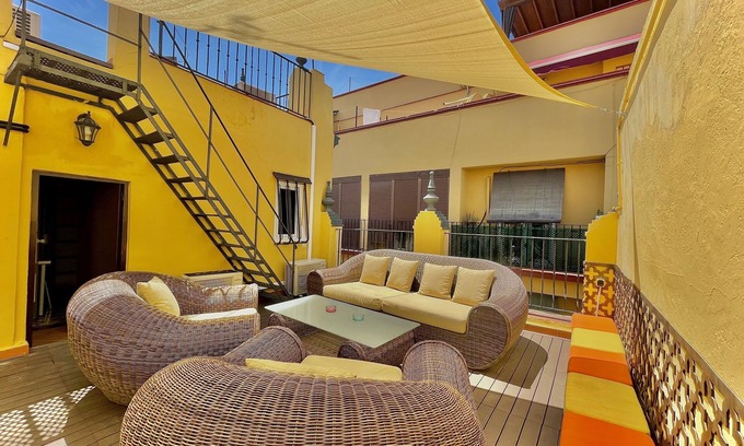 Triana House | House - Rooftop&HOT TUB -StayInSeville 1614ft² 5Be