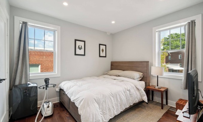 Michigan Park House | House Share: Charming 1-bedroom in a house share with 1 person in Washington