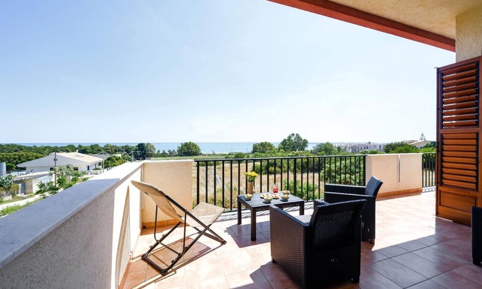 Sampieri Apartment | House The Casamici