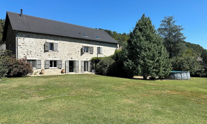 Compolibat Villa | House to rent for summer holiday weekends for 8 -9-10- 11 - 12 - 13 persons
