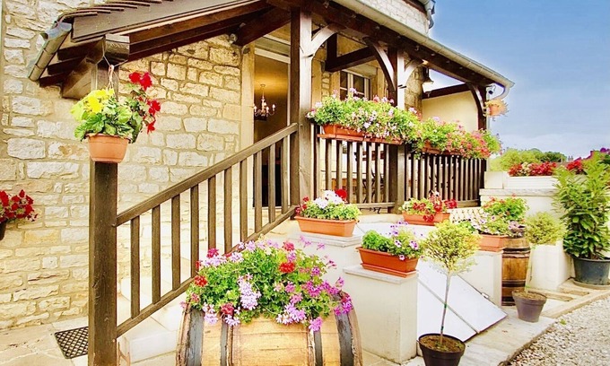 Comblanchien House | House-Traditional-Ensuite-Countryside view