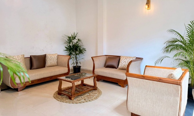 Mount Lavinia House | House with Private Pool Perfect for Family Holiday